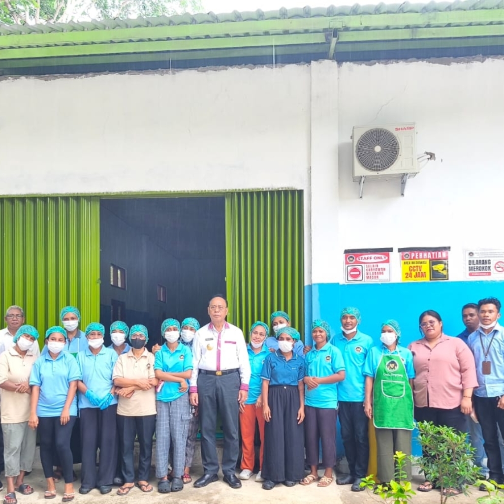 Bupati Malaka Cek Langsung Dapur MBG di Kobalima, Pastikan Makanan Aman dan Bergizi