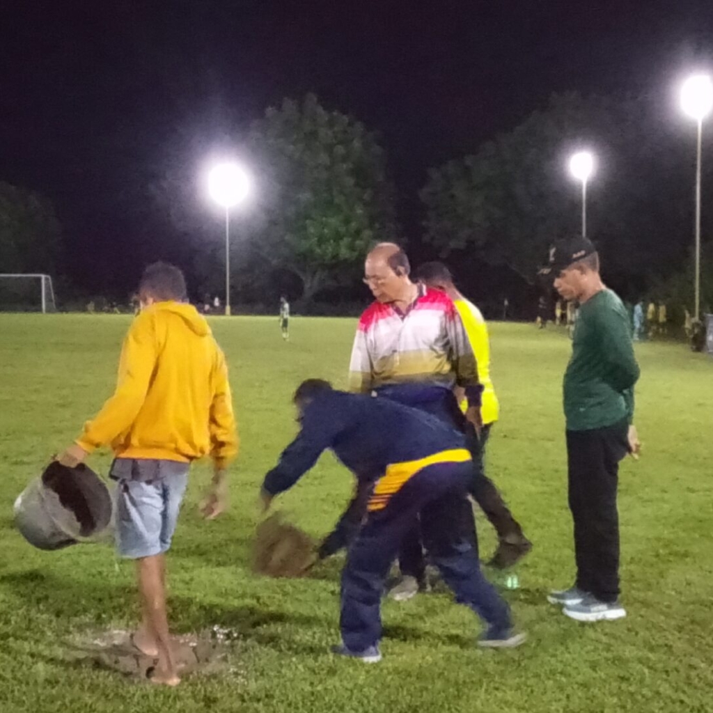 Demi Kenyamanan Pemain,Bupati Malaka Minta Lapangan Haitimuk Dikeringkan