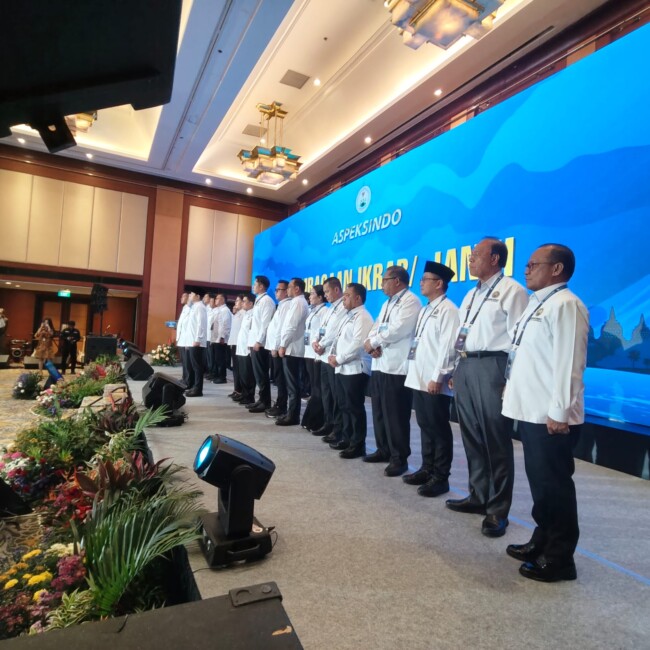 Bupati SBS Resmi Dilantik Jadi Dewan Pengurus Aspeksindo Peridoe 2025-2030
