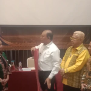 Buka Bimtek DPRD Malaka , Bupati SBS: “Membaca Itu Berbicara dengan Orang Pintar”